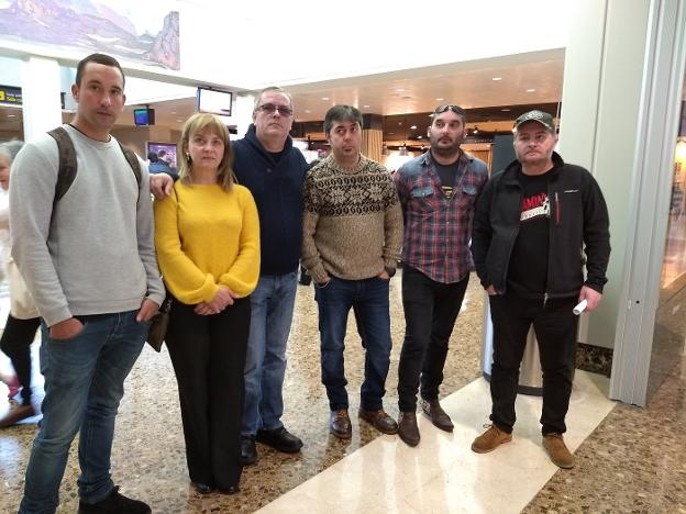 Un grupo de intoxicados en AZSA lleva su reivindicación a la Eurocámara