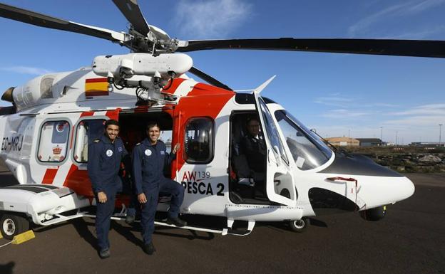 Héroes a cincuenta millas de la costa