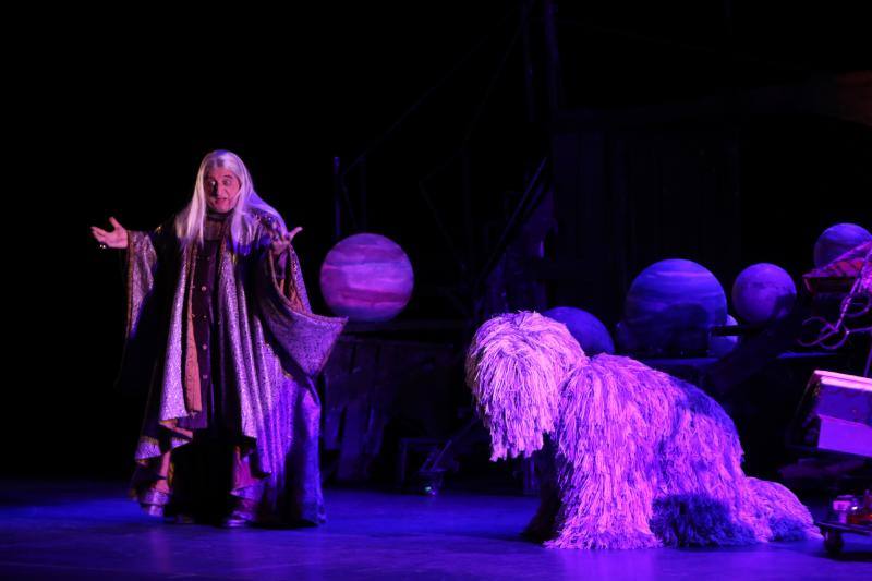 'Merlín, la leyenda' encandila al publico de Avilés