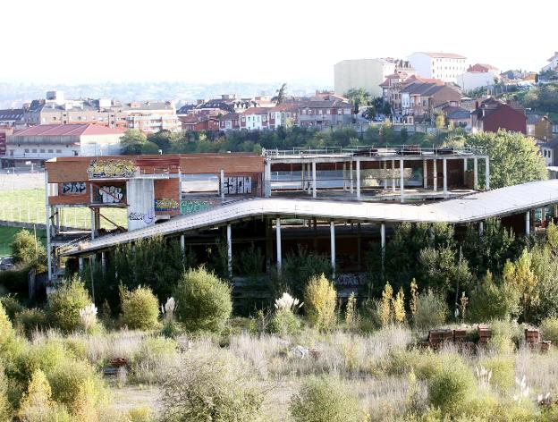 Los aparcamientos proyectados para la parcela del spa del Naranco van al cajón