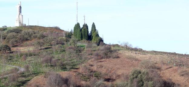 El Ayuntamiento negocia con el Principado para impulsar un centro recreativo en El Pevidal