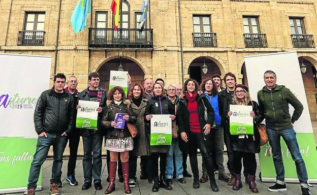 Los anticapitalistas eligen a Llaneza para disputarle a Ripa el liderazgo de Podemos