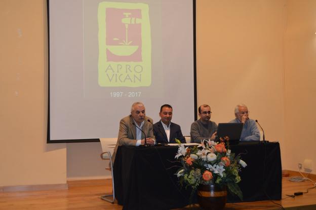 «Nos decían que ni los mineros bebían el vino de Cangas. Nadie creía en él»