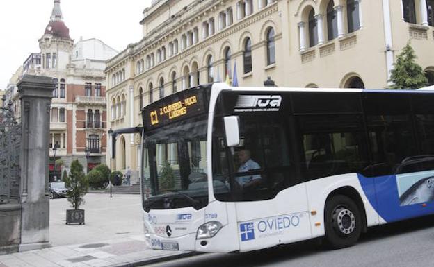 El Ayuntamiento de Oviedo hará gratuito el autobús para niños de hasta 12 años el próximo año