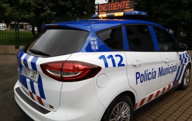 Detienen a una mujer en Ponferrada que intentó salir de un supermercado sin pagar un carro con compra por 500 euros