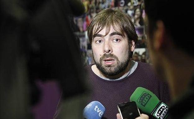 Hazte Oír: «La violencia desatada por Ripa y sus cómplices contra el autobús no puede quedar impune»