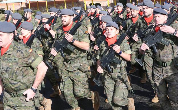 Manuel Pérez asume el mando del Regimiento Príncipe con Líbano en el horizonte