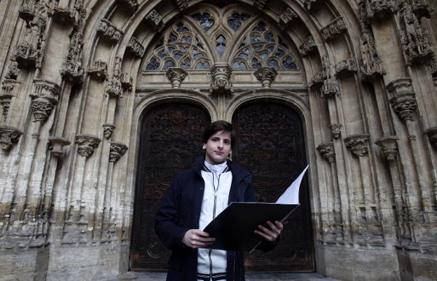 «Me gusta llenar el vacío con música»