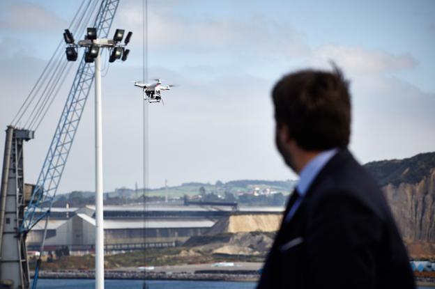 El Puerto de Avilés podrá utilizar drones para controlar los acopios de mercancías