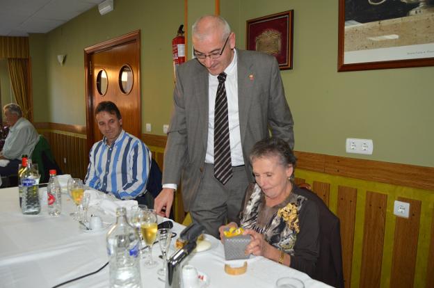 Olimpia, la heroína que combate el fuego con 75 años