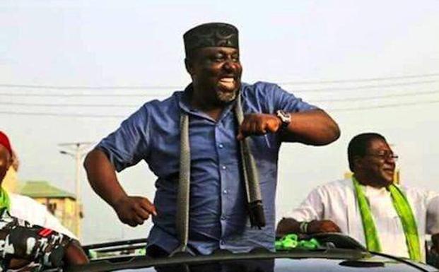 Un gobernador nigeriano nombra a su hermana comisionada de la Felicidad