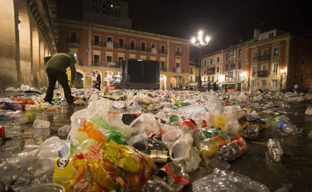 Por una Nochevieja sin kilos de basura en Gijón
