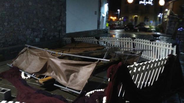 Enfrentados al cura por el Belén