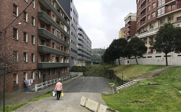 Una menor denuncia a cuatro jóvenes por una agresión sexual en un trastero de Baracaldo