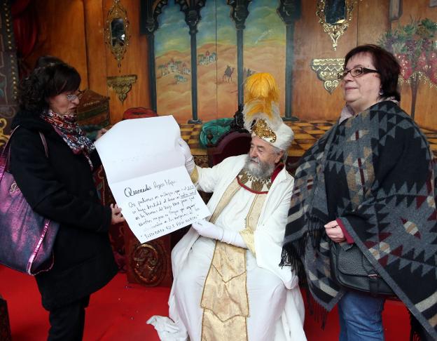 SOS Viejo Hospital pide la construcción del centro social a los Reyes Magos