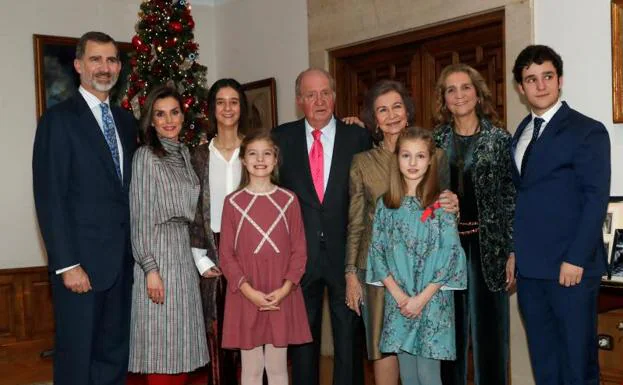 El rey Juan Carlos celebra su 80 cumpleaños con una multitudinaria comida familiar