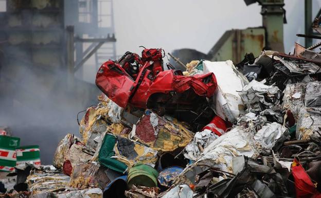 El Principado desactiva la alerta por el incendio de Gijón