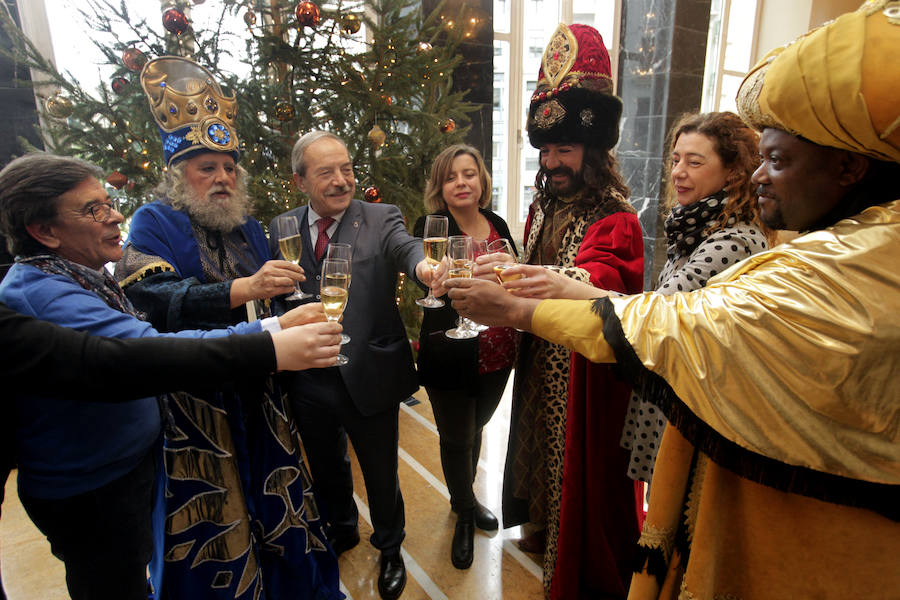 Recepción de los Reyes Magos en Oviedo