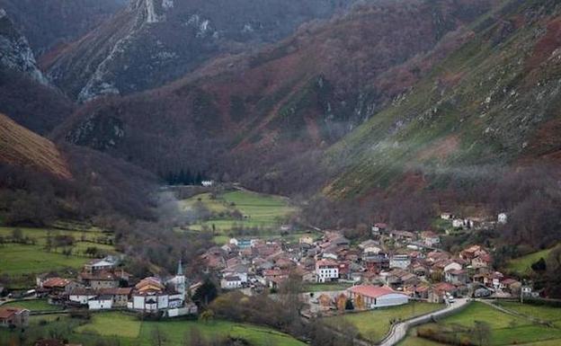 El turismo de Redes mira al pantano del Monfragüe