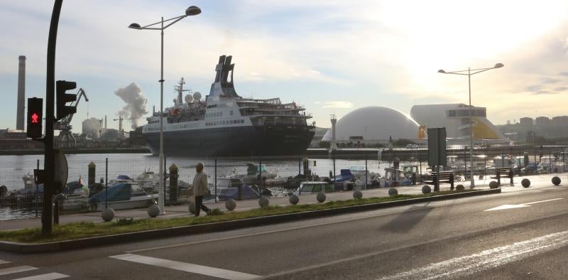 El temporal trae al crucero Saga Pearl II a Avilés