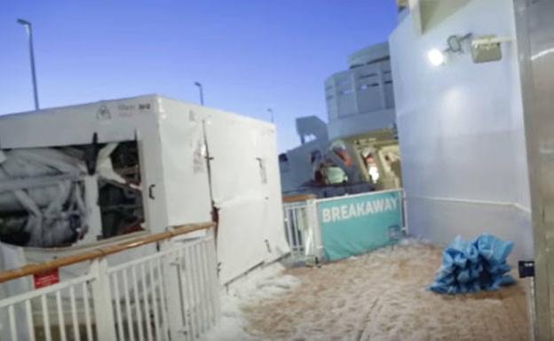 Así viven los pasajeros de un crucero los momentos de pánico al atravesar un fuerte temporal