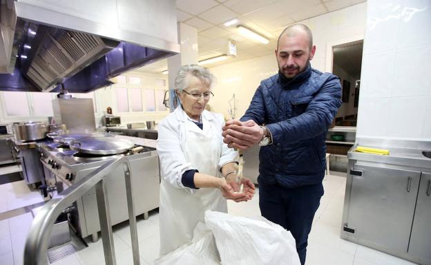 107 kilos de fabes para la Cocina Económica