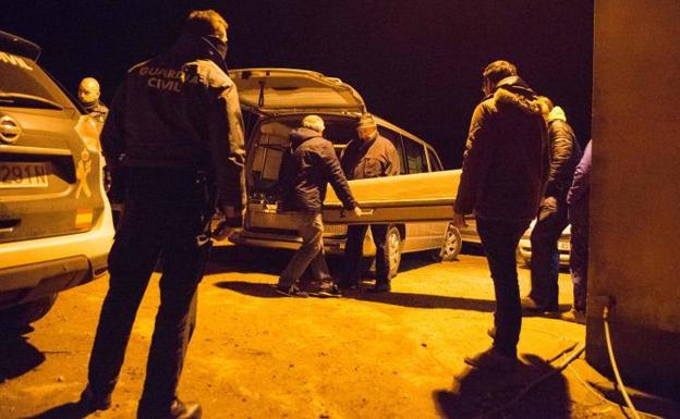 Fallece una mujer de 86 años al caerle encima una paca de hierba en Peñamellera Baja