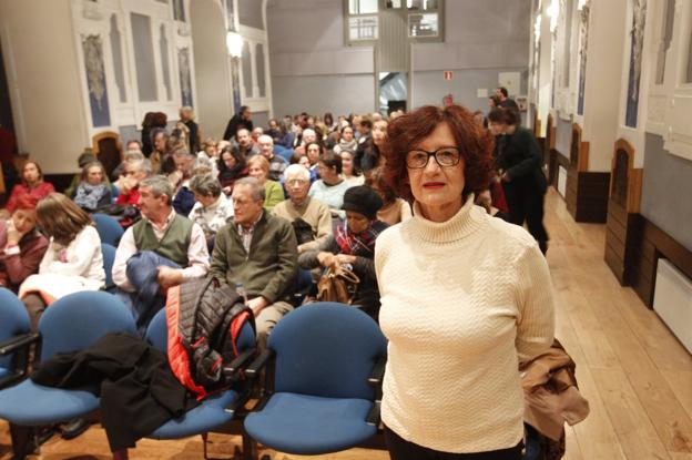 Aida Terrón: «La sociedad empuja al profesor a formar consumidores»