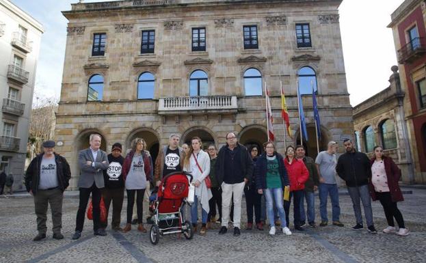 XsP e IU afirman que en Gijón hay más de diez desahucios pendientes por impago de ayudas al alquiler