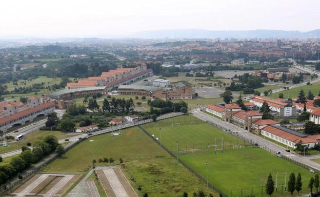 El decano aceptaría la propuesta de Gijón para Educación Física «si es satisfactoria»