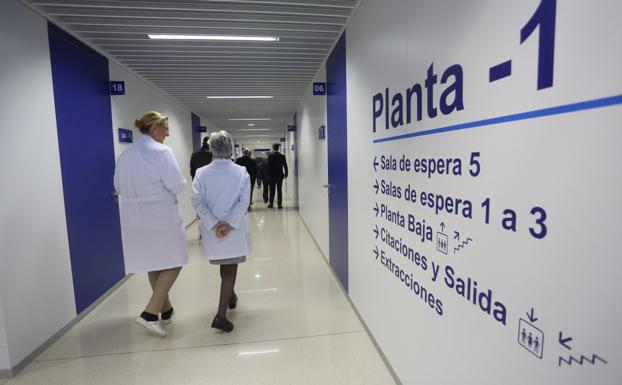 Las derivaciones del Sespa convierten a Jove en el hospital con mayor demora de Asturias