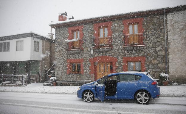 Sol y temperaturas cálidas tras 24 horas en alerta por nevadas