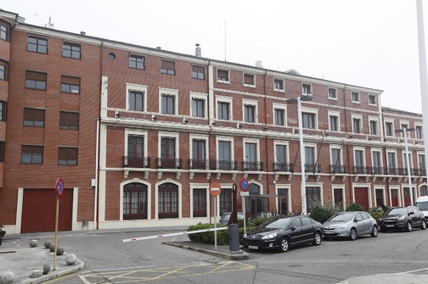 Dos cadenas hoteleras nacionales, interesadas en la sede portuaria del Muelle