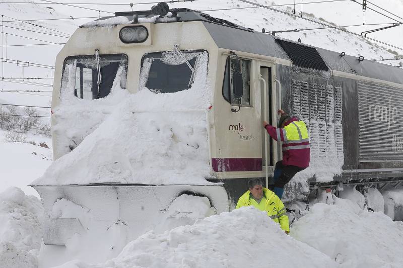 Las impresionantes imágenes de la nieve en Pajares en Asturias y León