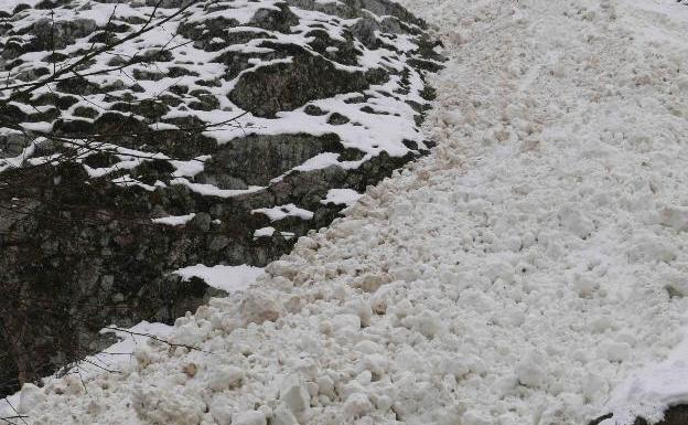 «¿Cómo va a subir la gente a Fuentes de Invierno con semejante carretera?»