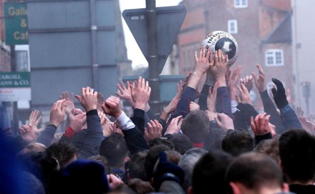 Tres días y porterías a 5 kilómetros: así es el partido de fútbol más antiguo del mundo