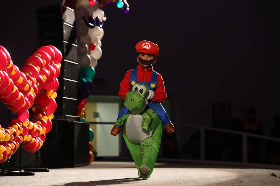 'Baby Dragón' gana el desfile infantil del Antroxu en Oviedo