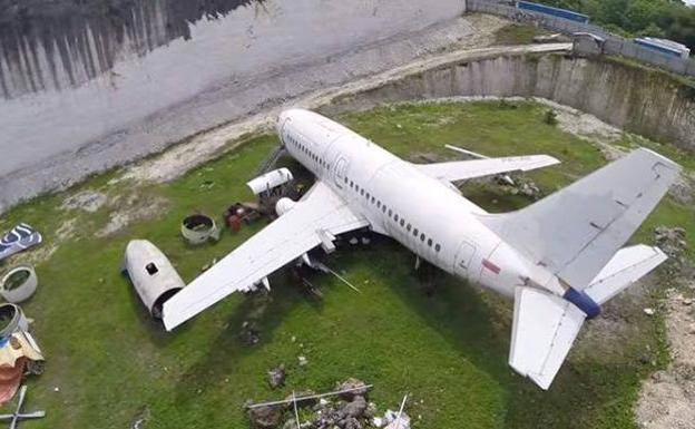 El misterio del Boeing 737 abandonado en Bali