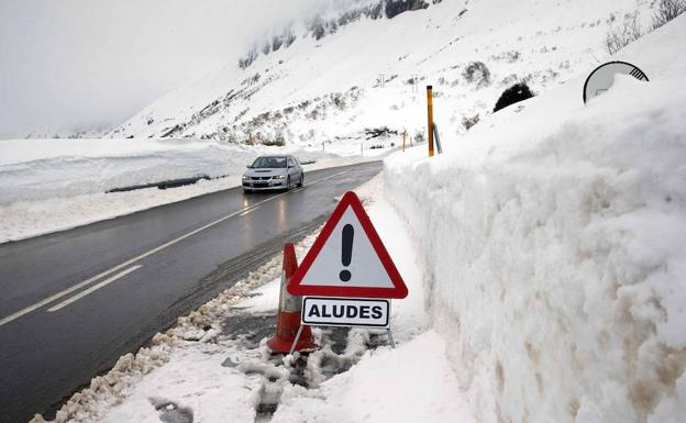 Asturias, en alerta amarilla por nevadas y fenómenos costeros