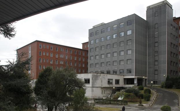 Taboada urge la demolición de los edificios del antiguo HUCA y la construcción del centro social