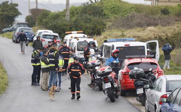 Efectivos de Policía, Protección Civil y Bomberos continúan la búsqueda en Gijón de Lorena Torre