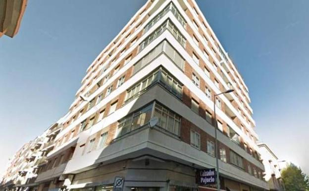 La venganza de un jubilado tras una multa del Ayuntamiento por cerrar su terraza