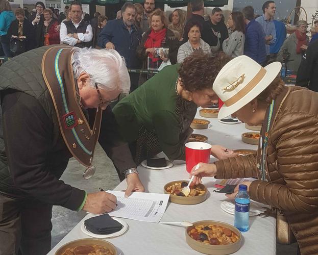 La mejor fabada amateur de Asturias ya tiene nombres propios