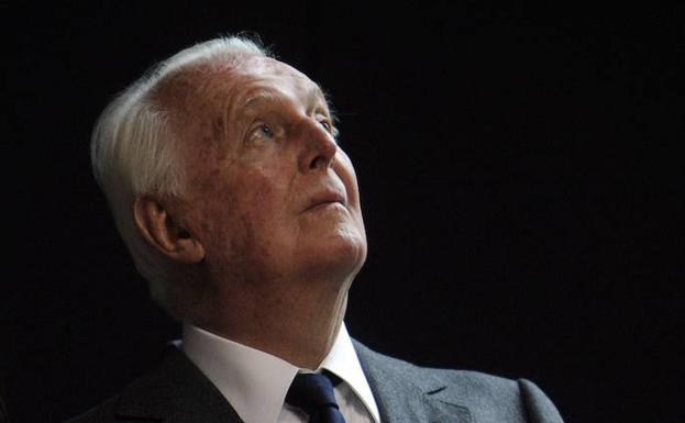 Muere a los 91 años el diseñador Hubert de Givenchy