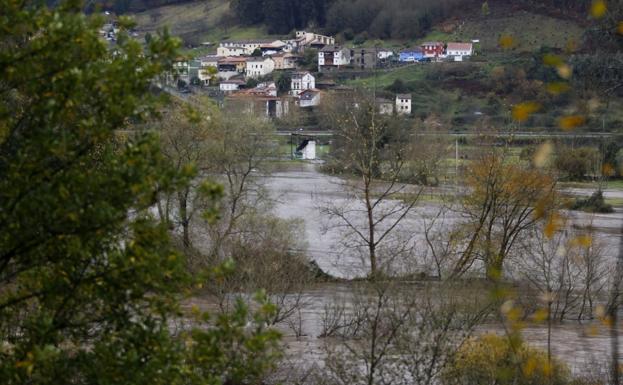 Pravia reclama la protección de las vegas e instalaciones cercanas a los ríos