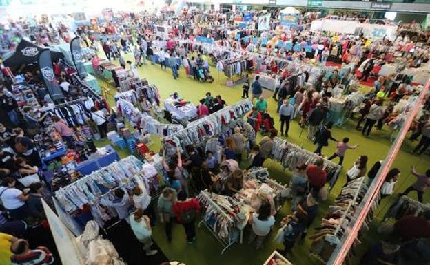 La Feria de Saldos de Avilés abre hoy su edición de otoño-invierno con novedades