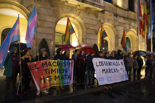 «No necesitamos medicinas y sí que se cumpla la ley»