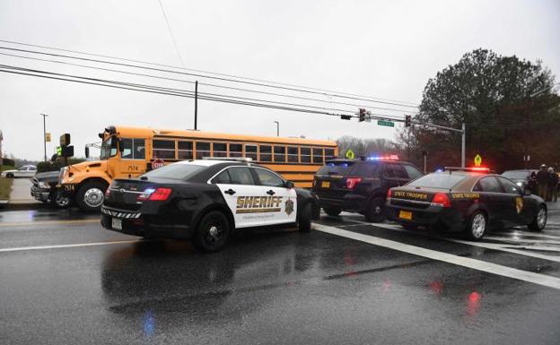 Muere el autor del tiroteo en una escuela de Maryland