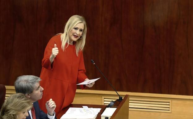 Cristina Cifuentes pide su expediente académico para aclarar las calificaciones de un máster