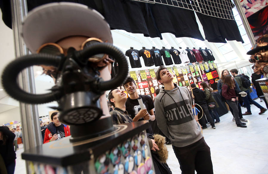 Cometcon abre sus puertas en Oviedo